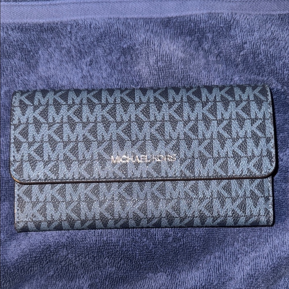 Michael Kors Blue Monogram Wallet - Picture 2 of 5